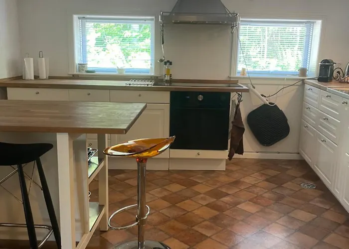 Lindegaarden Villa *